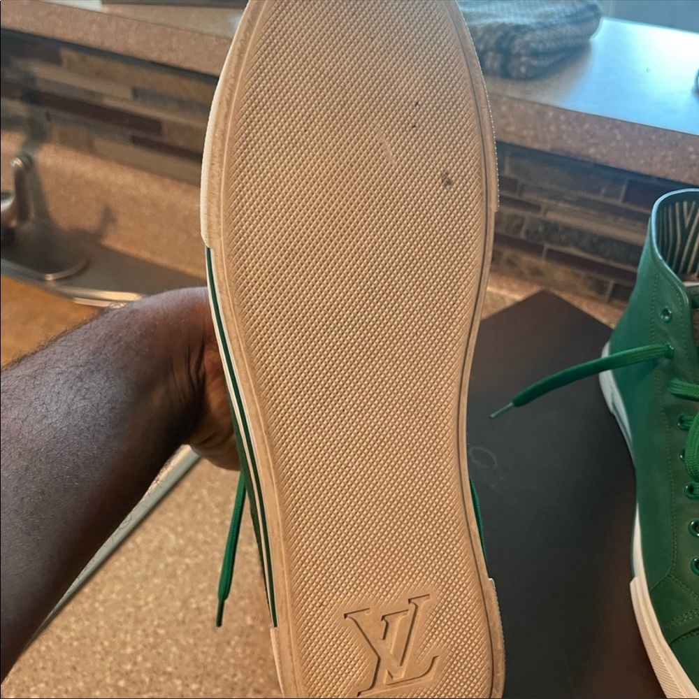 Green 10.5 Lui sneaks - Picture 9 of 9